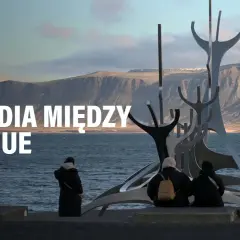 Islandia, choć geograficznie blisko Europy, ma złożone relacje z UE. Widok na rzeźbę i góry.