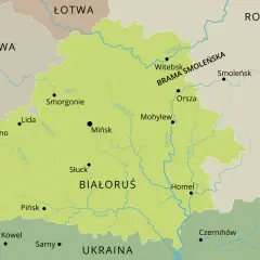 Mapa Białorusi z zaznaczonymi miastami. Witebsk i Orsza leżą blisko granicy z Rosją, gdzie leży Smoleńsk.