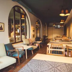 Gdzie zjeść w Chojnicach? Odkryj najlepsze restauracje i smaki