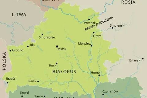 Mapa Białorusi z zaznaczonymi miastami. Witebsk i Orsza leżą blisko granicy z Rosją, gdzie leży Smoleńsk.