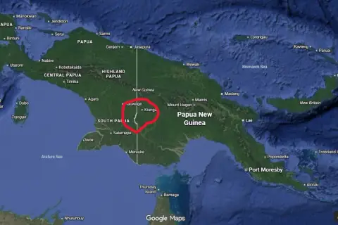 Mapa pokazuje, gdzie leży Papua Nowa Gwinea, z zaznaczonymi miastami i regionami, w tym Highland Papua.