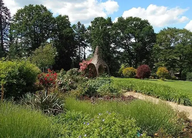 Kiedy jechać do arboretum wojsławice, aby zobaczyć kwitnące cuda