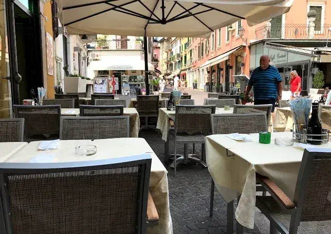 Peschiera del Garda gdzie zjeść – najlepsze restauracje i smaki regionu