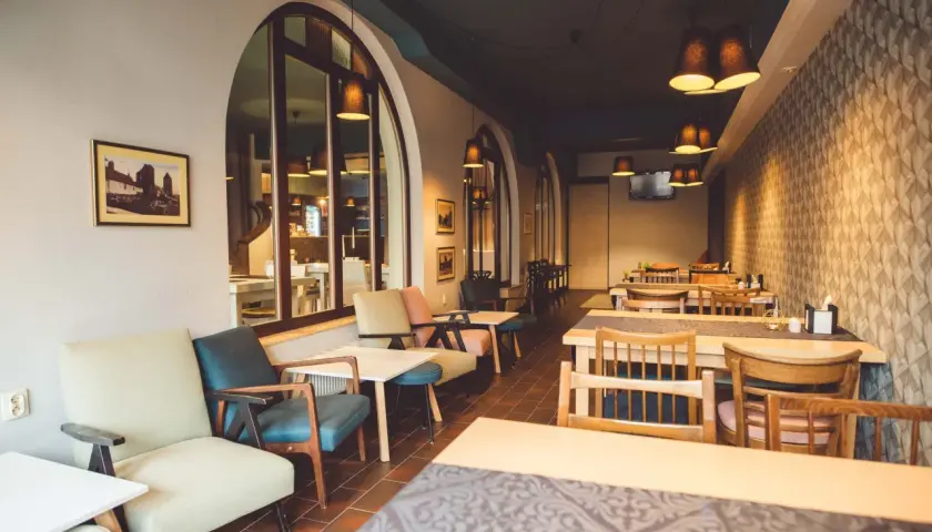 Gdzie zjeść w Chojnicach? Odkryj najlepsze restauracje i smaki