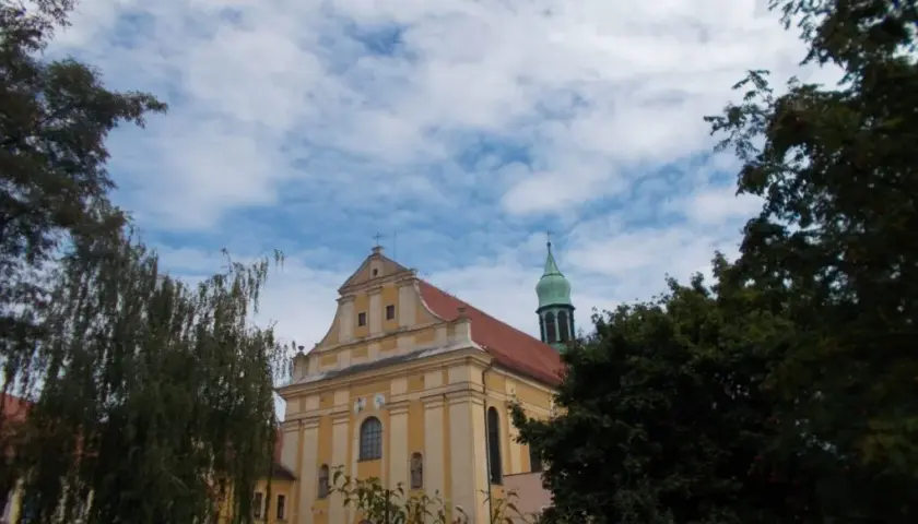 Wołów atrakcje: Odkryj niezwykłe miejsca i wydarzenia, które musisz zobaczyć