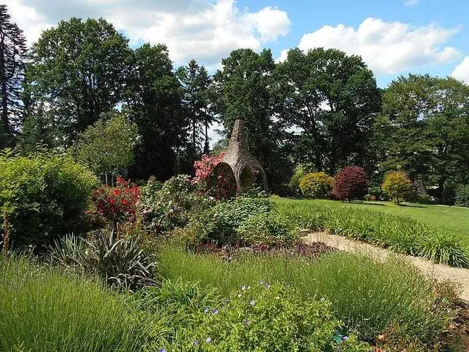 Kiedy jechać do arboretum wojsławice, aby zobaczyć kwitnące cuda