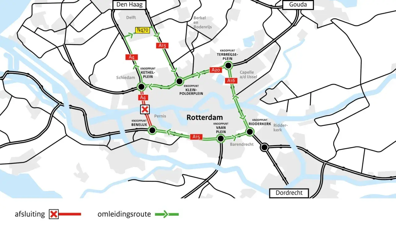 Mapa pokazuje, gdzie jest Rotterdam, z zaznaczoną trasą objazdową i zamkniętym odcinkiem A4.