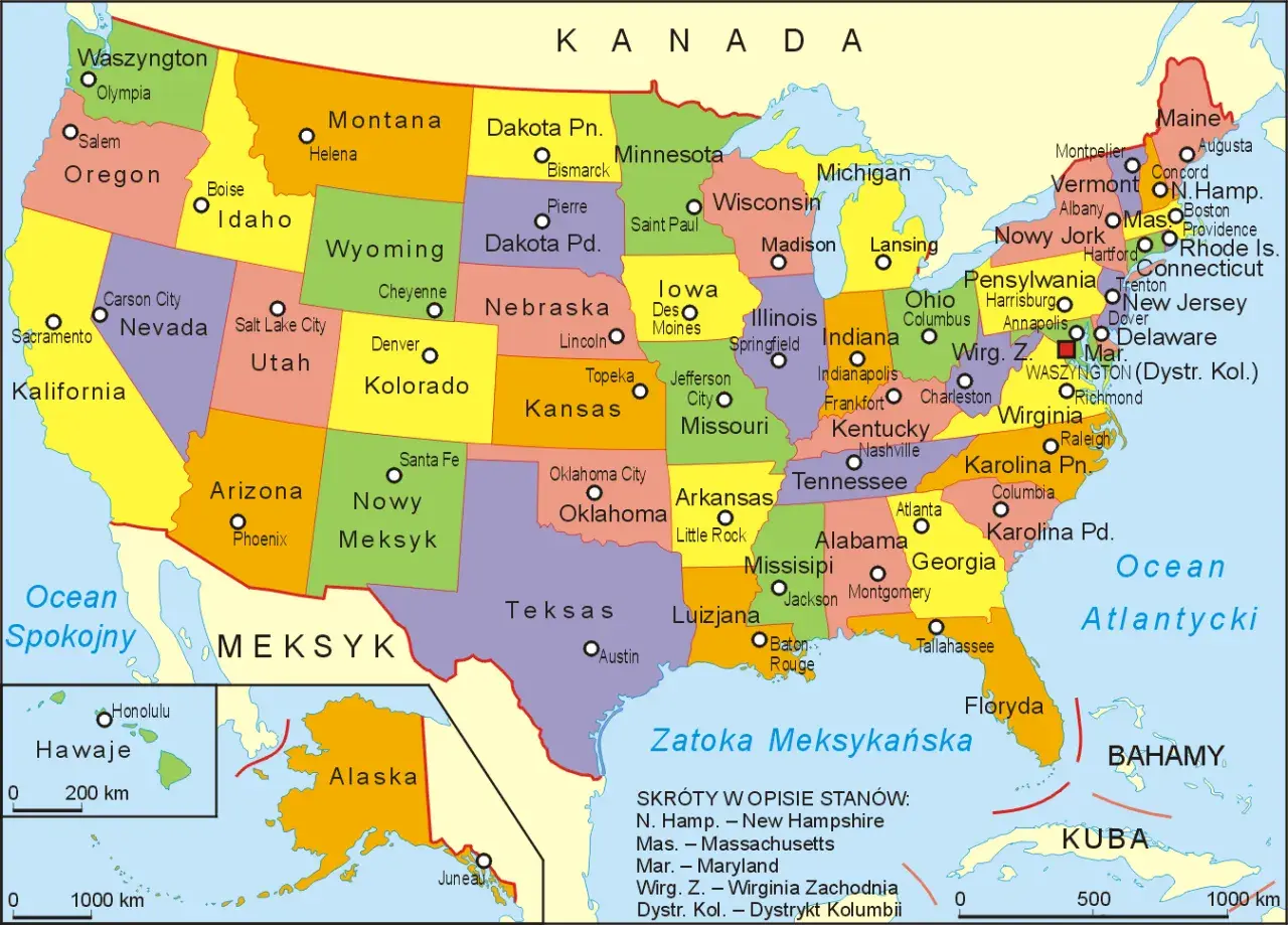Kolorowa mapa Stanów Zjednoczonych z zaznaczonymi granicami stanów, stolicami i nazwami.