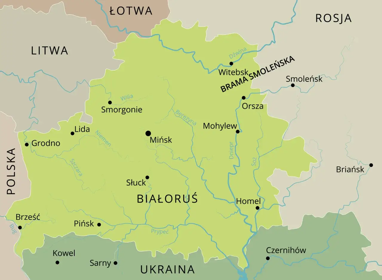 Mapa Białorusi z zaznaczonymi miastami. Witebsk i Orsza leżą blisko granicy z Rosją, gdzie leży Smoleńsk, a Brama Smoleńska wskazuje kierunek.