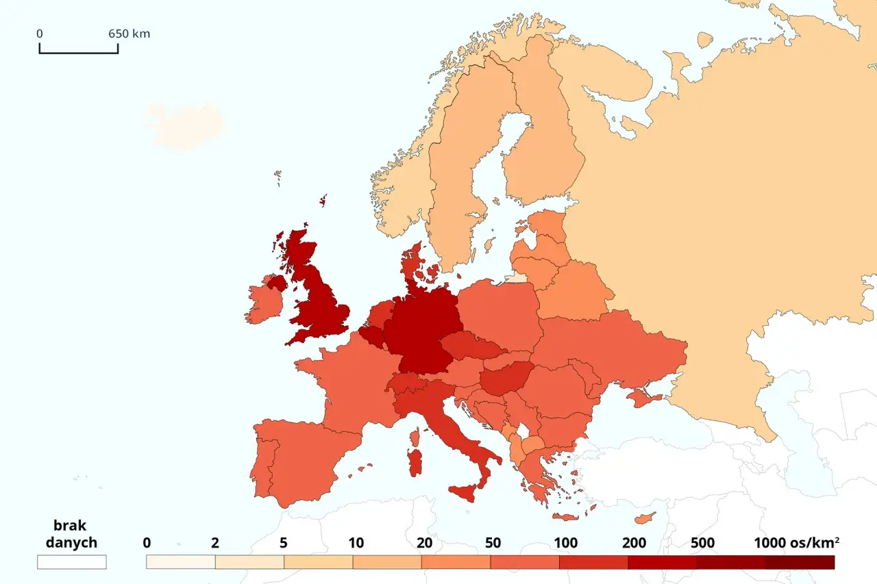 Mapa Europy z zaznaczoną gęstością zaludnienia. Holandia, podobnie jak Niemcy i Wielka Brytania, ma bardzo wysokie zagęszczenie ludności.