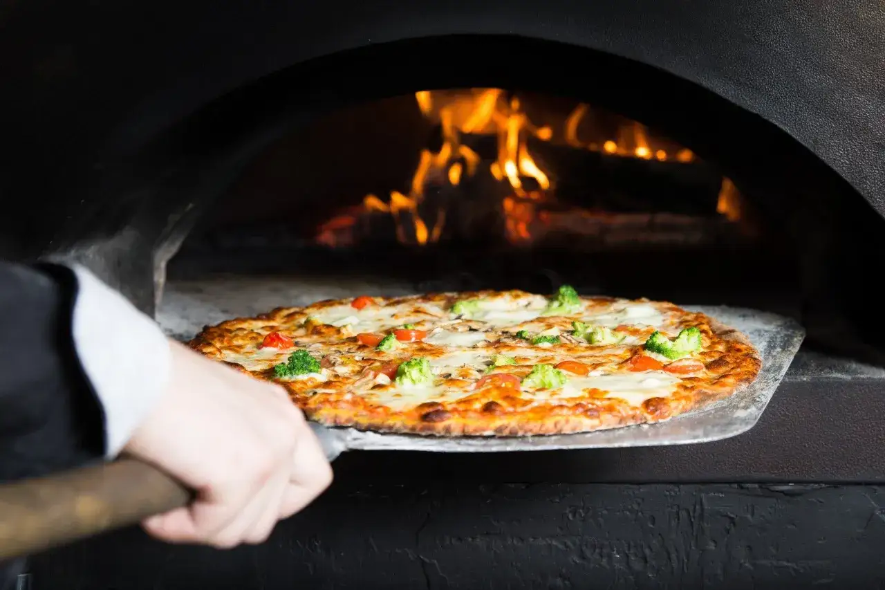 Zdjęcie Gdzie zjeść pizzę w Pizie? Odkryj lokalne perełki kulinarne